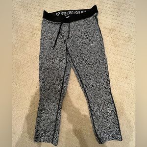 Nike dri fit crop leggings